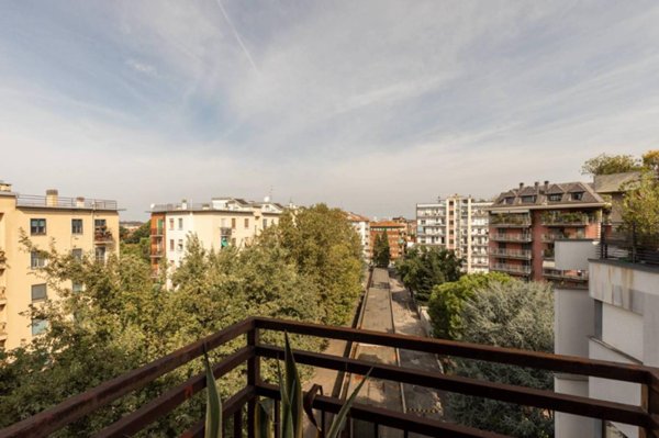 appartamento in vendita a Milano in zona Dergano