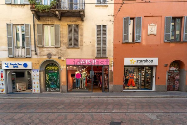 negozio in vendita a Milano in zona Porta Ticinese