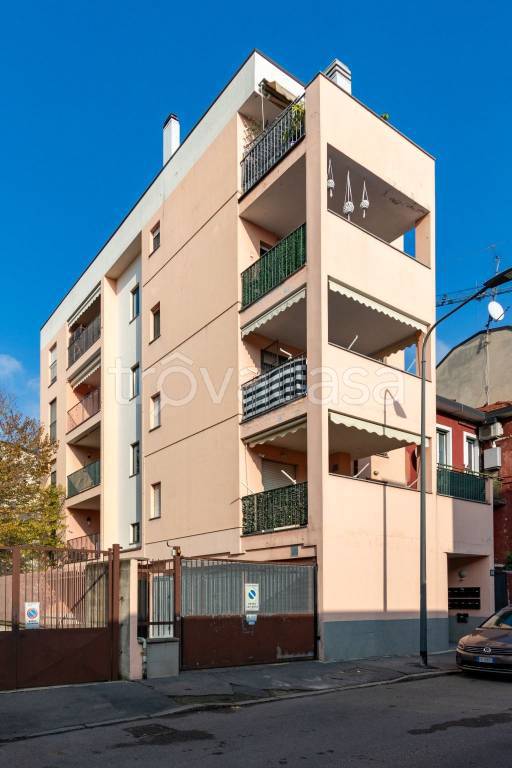 appartamento in vendita a Milano in zona Crescenzago