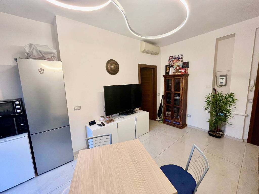appartamento in vendita a Milano in zona Adriano