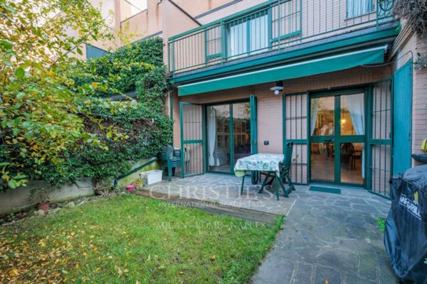 casa indipendente in vendita a Milano in zona Porta Romana