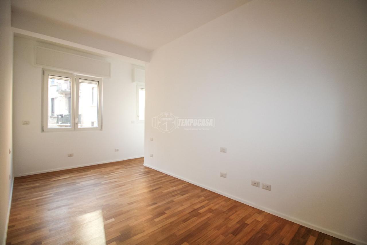 appartamento in vendita a Milano in zona Piazzale Lodi