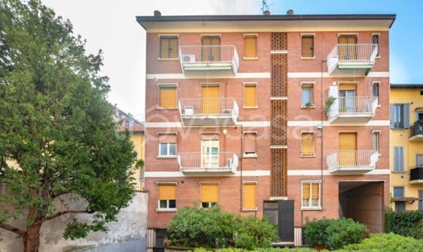 appartamento in vendita a Milano in zona Vigentino