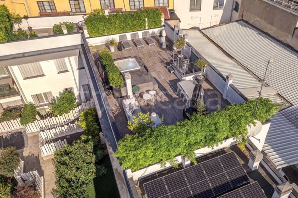 appartamento in vendita a Milano in zona Barona