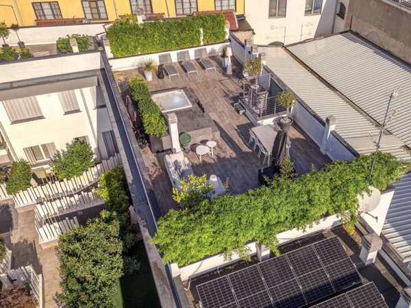 appartamento in vendita a Milano in zona Restocco Maroni