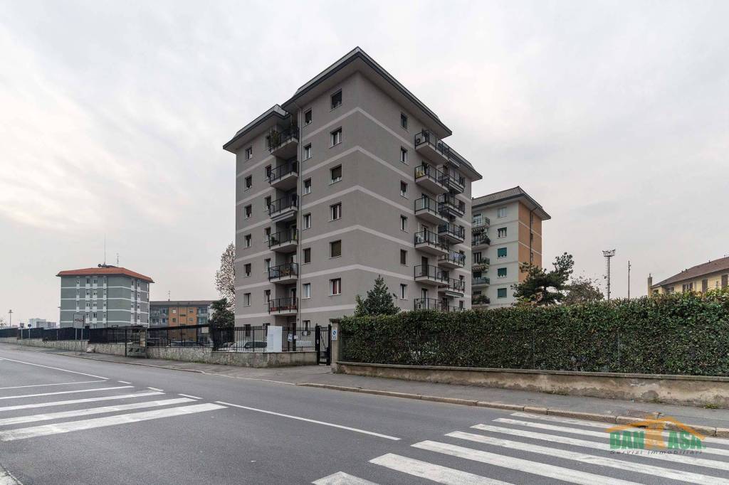 appartamento in vendita a Milano in zona Gorla