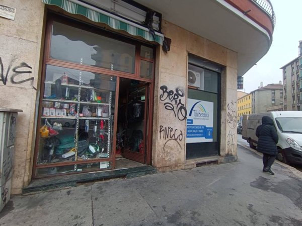negozio in vendita a Milano in zona Piazzale Lodi