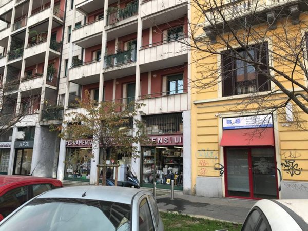 negozio in vendita a Milano in zona Isola