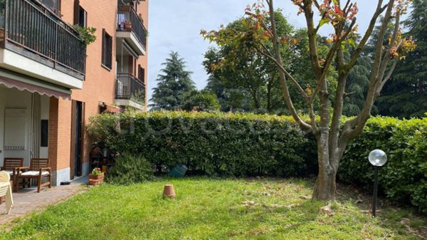 appartamento in vendita a Milano in zona Muggiano