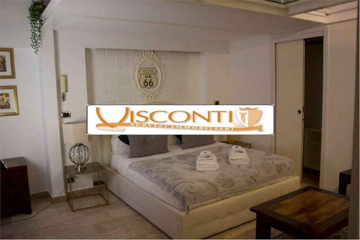 appartamento in vendita a Milano in zona Morivione