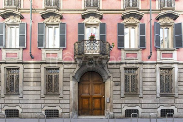 villa in vendita a Milano in zona Sant'Ambrogio