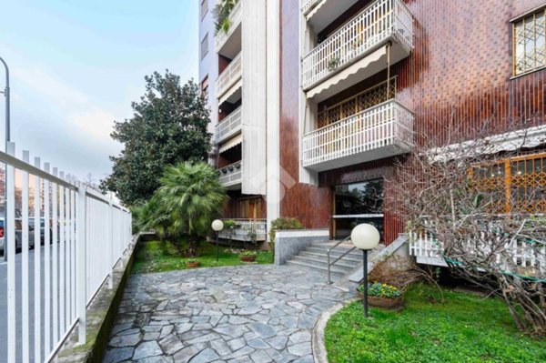 appartamento in vendita a Milano in zona Vigentino