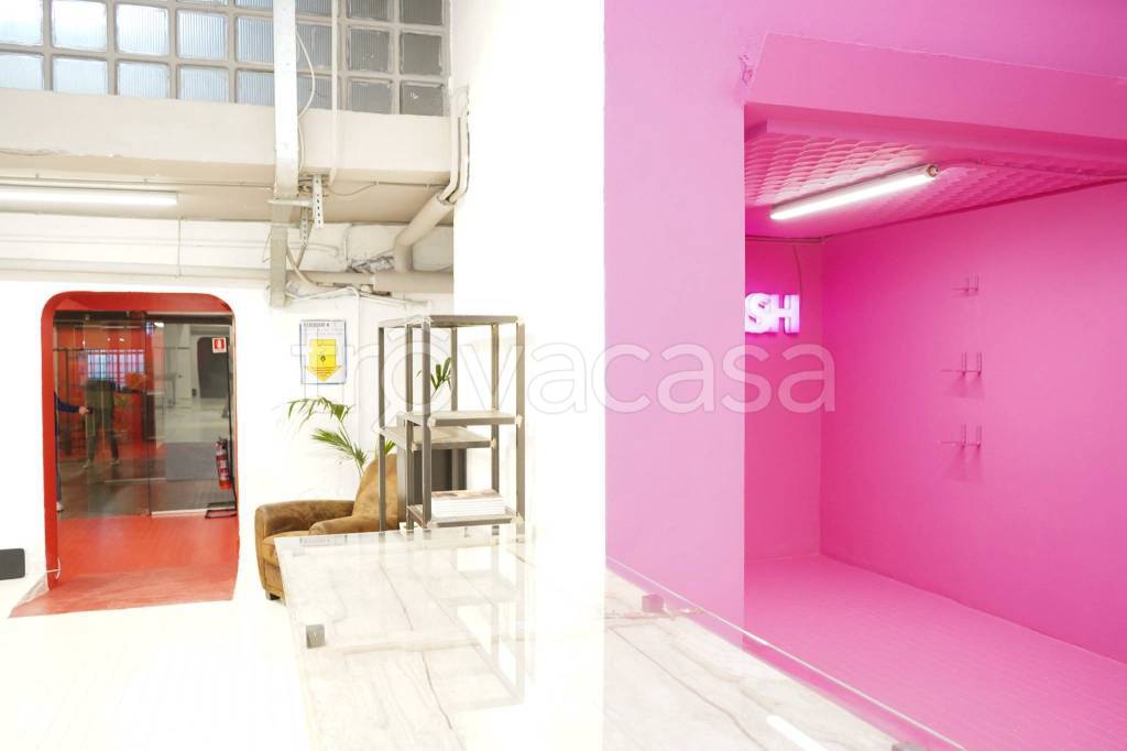 negozio in vendita a Milano in zona Porta Romana