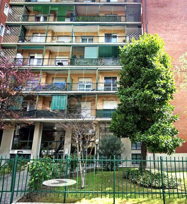 appartamento in vendita a Milano in zona Famagosta