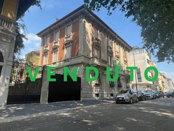 appartamento in vendita a Milano in zona Porta Romana