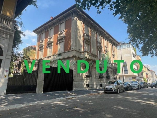appartamento in vendita a Milano in zona Porta Romana