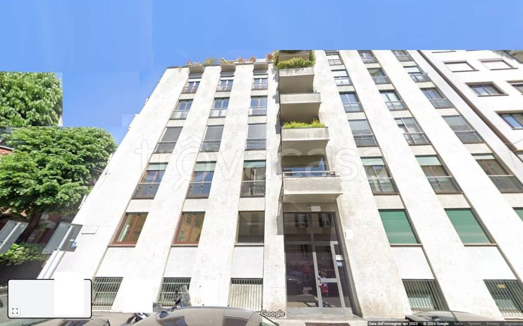 appartamento in vendita a Milano in zona Guastalla