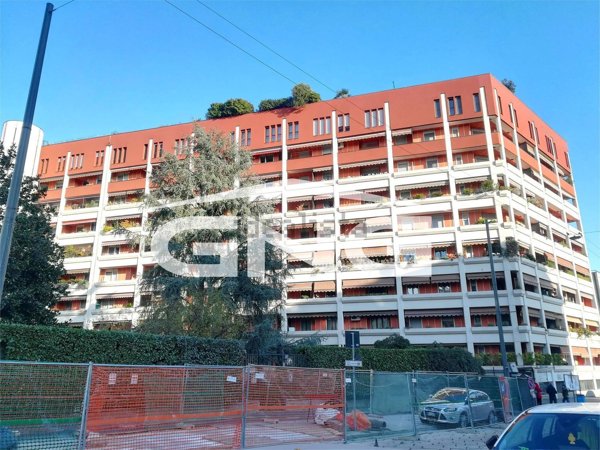 appartamento in vendita a Milano in zona Piazzale Lodi
