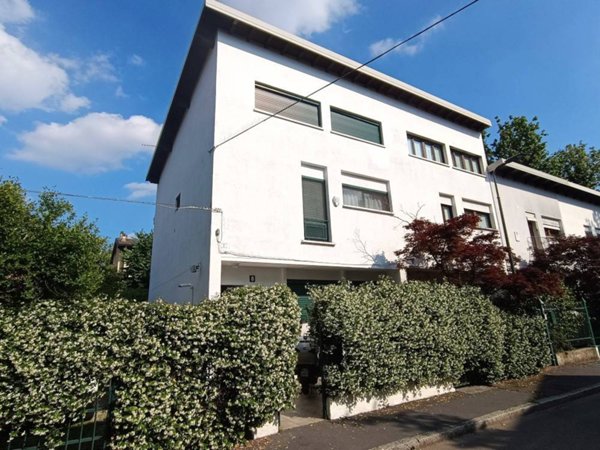 casa indipendente in vendita a Milano in zona QT8