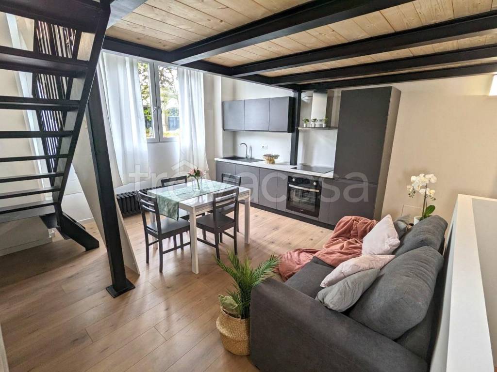 appartamento in vendita a Milano in zona Stazione Centrale