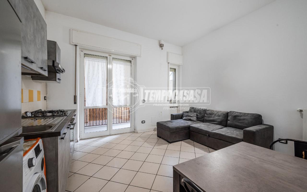 appartamento in vendita a Milano in zona Vigentino