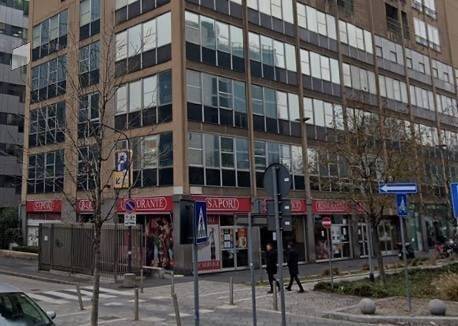 negozio in vendita a Milano in zona Isola