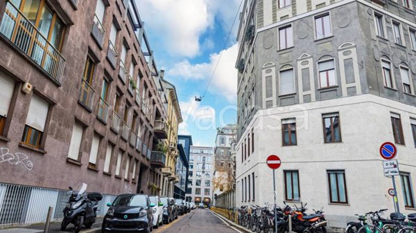 appartamento in vendita a Milano in zona Porta Nuova