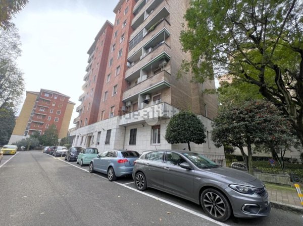 appartamento in vendita a Milano in zona Chiesa Rossa