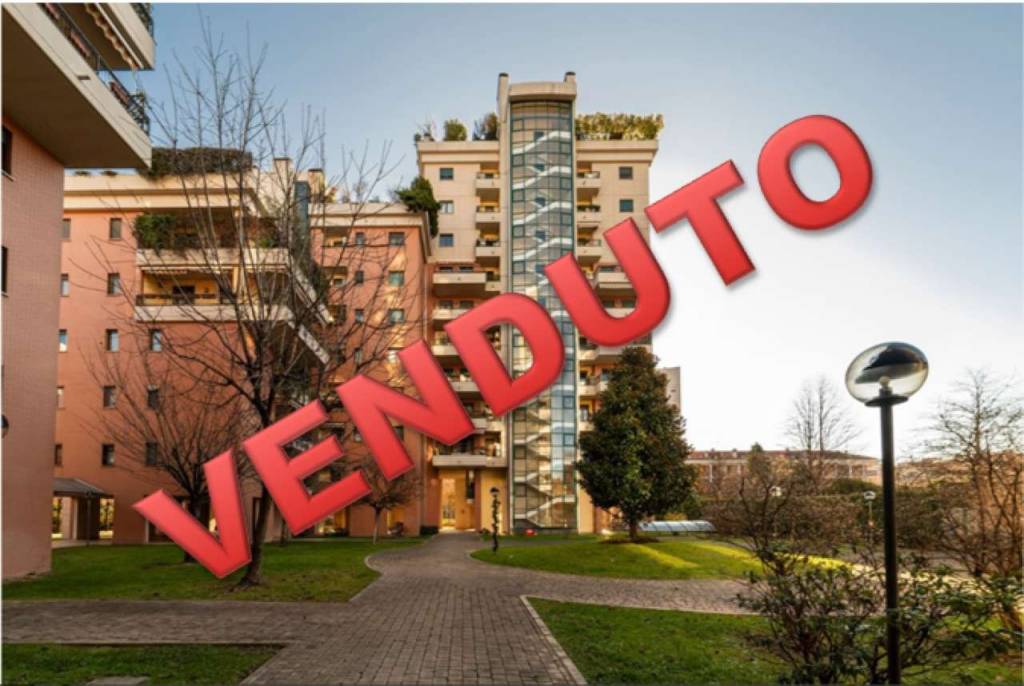 appartamento in vendita a Milano in zona Barona