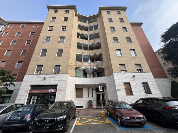 appartamento in vendita a Milano in zona Chiesa Rossa