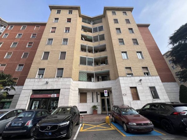 appartamento in vendita a Milano in zona Chiesa Rossa
