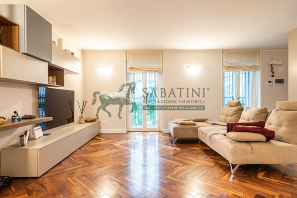 appartamento in vendita a Milano in zona Porta Nuova