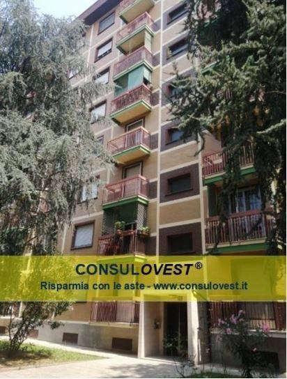 appartamento in vendita a Milano in zona Gallaratese