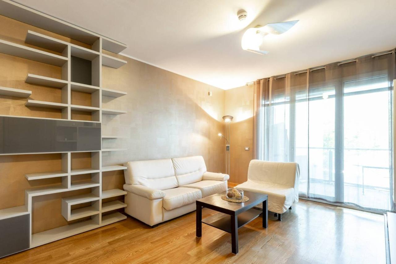 appartamento in vendita a Milano in zona Porta Genova
