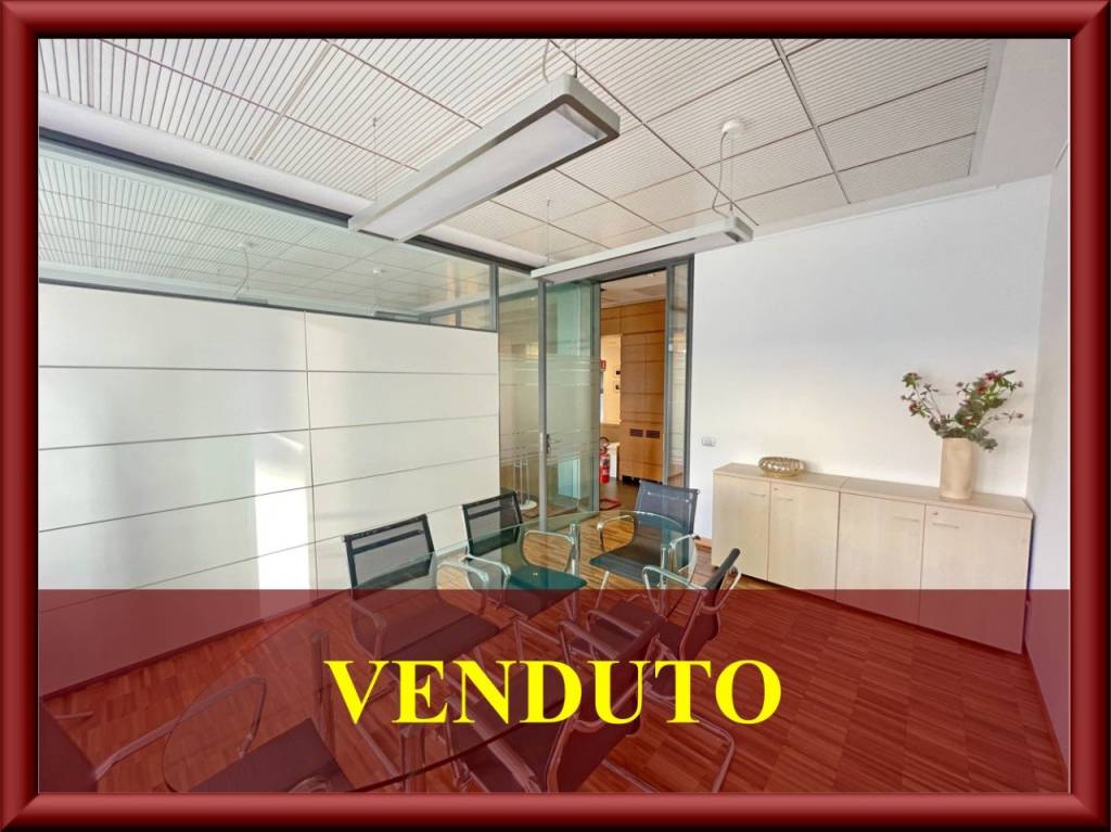 ufficio in vendita a Milano