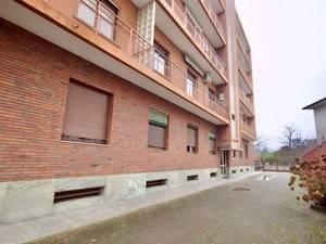 appartamento in vendita a Milano in zona Ronchetto sul Naviglio