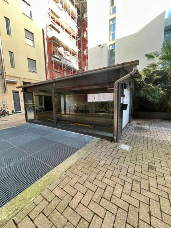 negozio in vendita a Milano in zona Casoretto