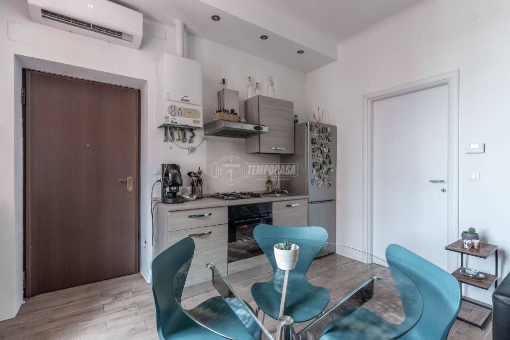 appartamento in vendita a Milano in zona Famagosta