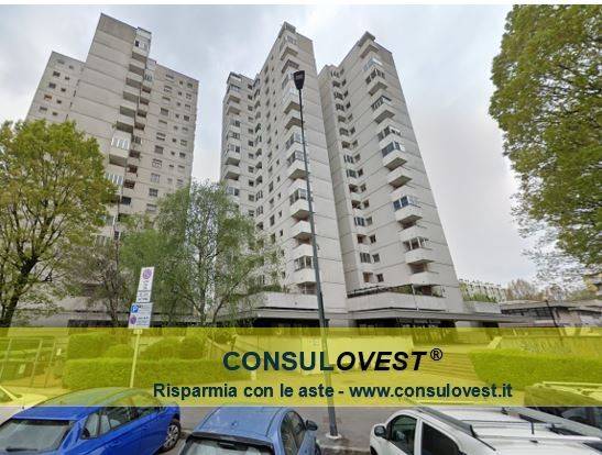 appartamento in vendita a Milano in zona Gratosoglio