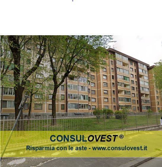 appartamento in vendita a Milano in zona Gallaratese