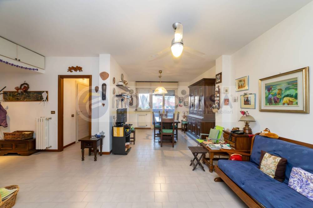 appartamento in vendita a Milano in zona Adriano