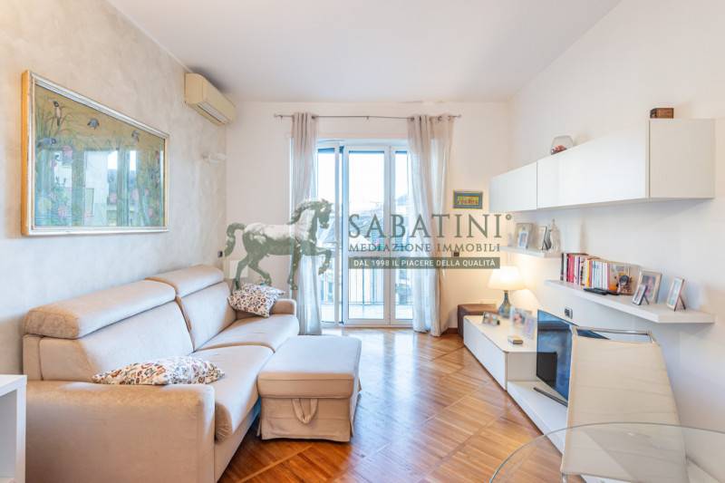 appartamento in vendita a Milano in zona Isola