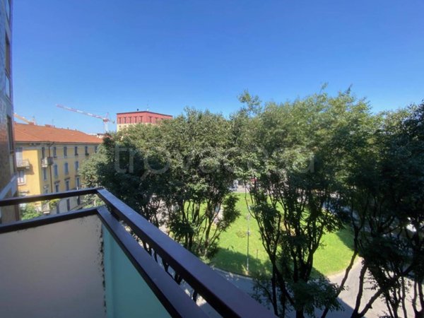 appartamento in vendita a Milano in zona Isola