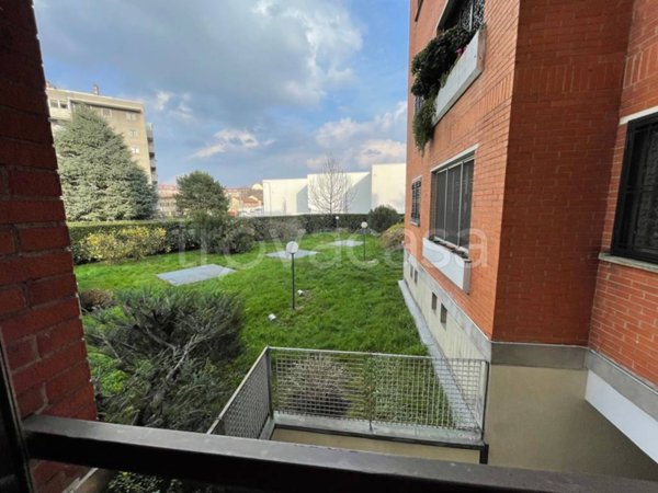 quadrivano in vendita a Milano in zona Famagosta