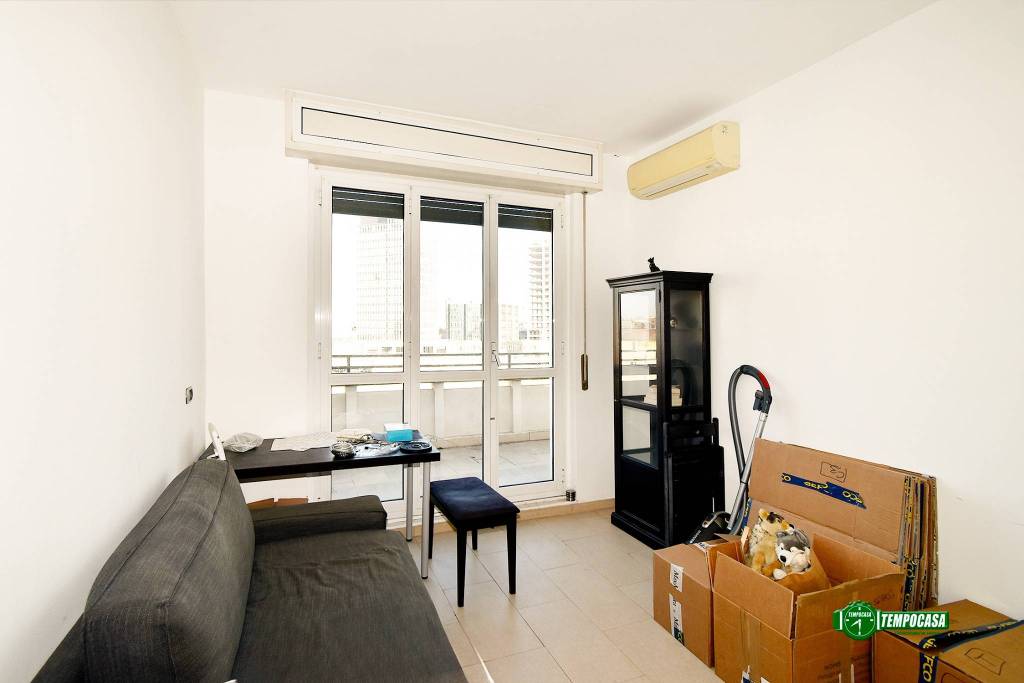 appartamento in vendita a Milano in zona Famagosta