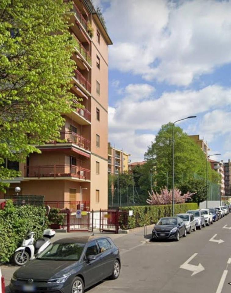 appartamento in vendita a Milano in zona Barona