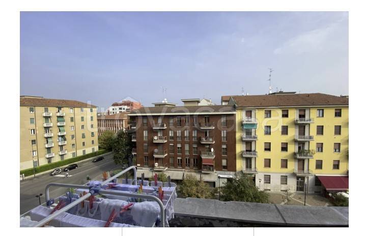 appartamento in vendita a Milano in zona Cascina dei Pomi