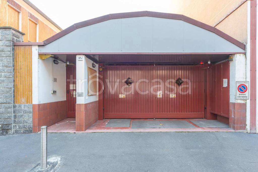 negozio in vendita a Milano in zona Porta Vittoria