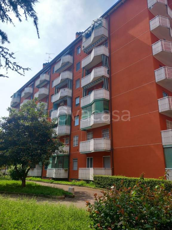 appartamento in vendita a Milano in zona Rogoredo