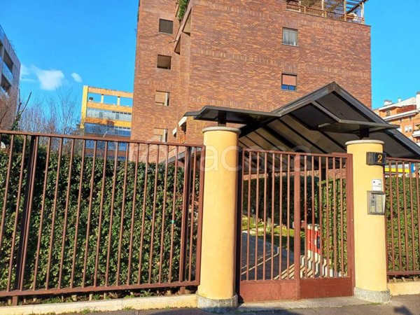 appartamento in vendita a Milano in zona Vigentino